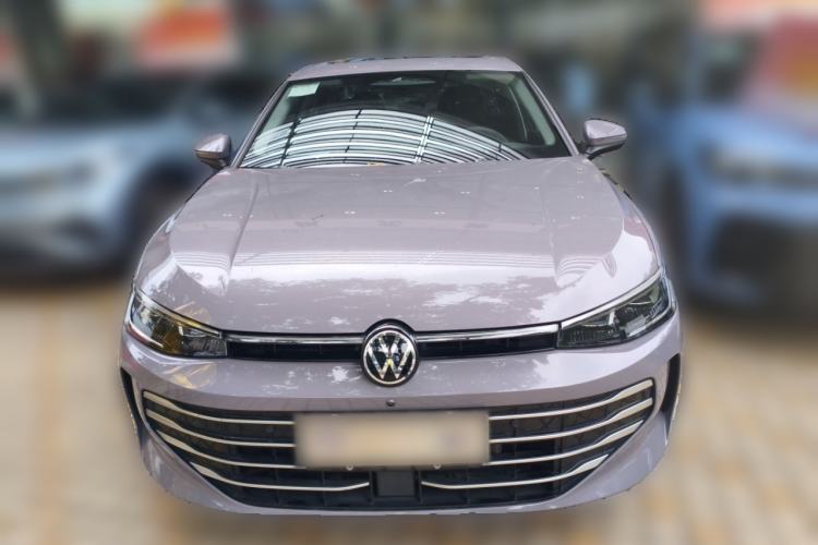 Used Volkswagen Passat 2025 Pro 380TSI Dragon Supreme Edition Front