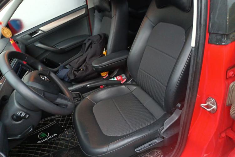 Used Skoda Rapid Spaceback 2014 1.6L Automatic Enjoyment Edition
