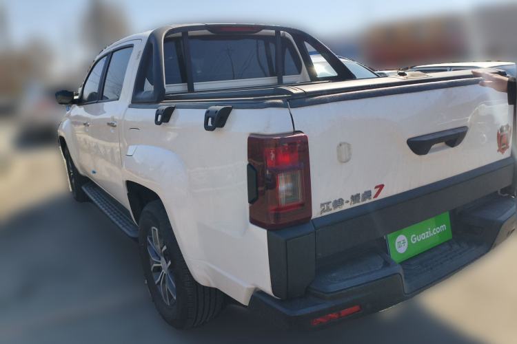 Used JMC Yuhu 7 2023 2.0T Automatic Diesel 4x4 Comfort Version Standard Wheelbase
