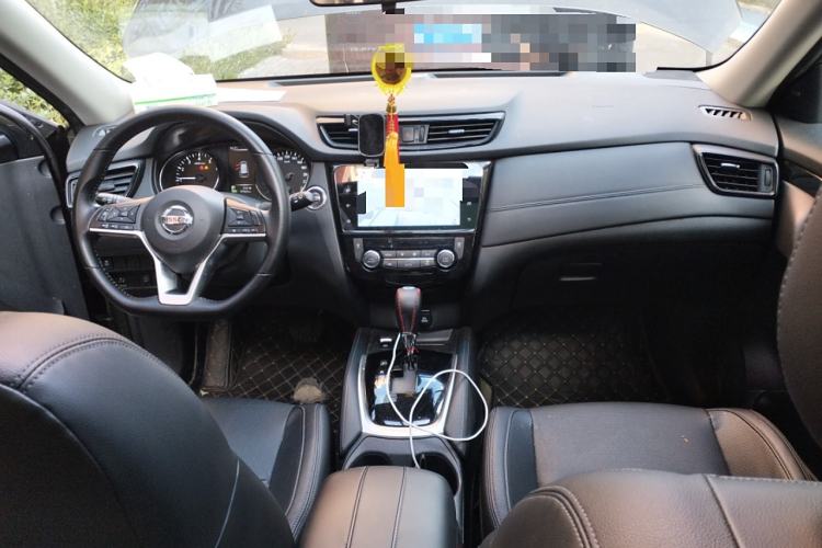 Used Nissan X-Trail 2023 Classic 2.0L Two-Wheel Drive Smart Connect Premium Edition
