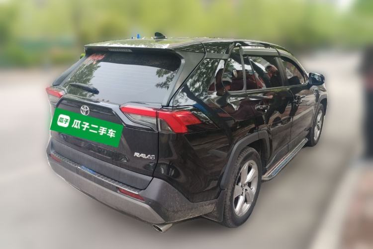 Used Toyota RAV4 2020 2.0L CVT Two-Wheel Drive Fashion PLUS Edition Rear Right 45 Deg