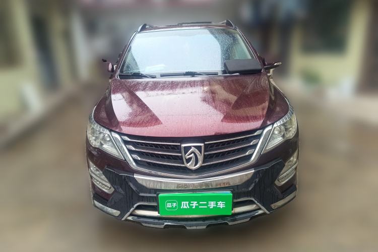 Used Baojun 560 2015 1.8L manual luxury version
