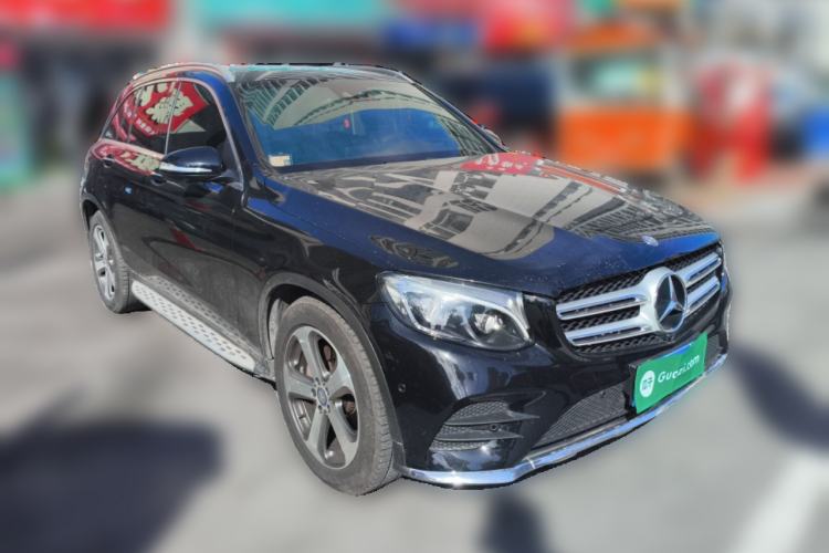 Used Mercedes-Benz GLC 2016 GLC 300 4MATIC Dynamic Model Front Right 45 Deg