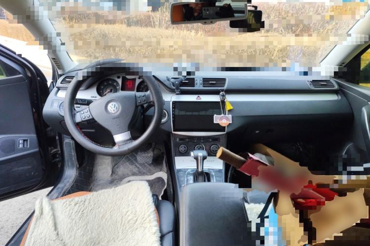 Used Volkswagen Magotan 2009 1.8 TSI DSG Comfort Edition Center Console