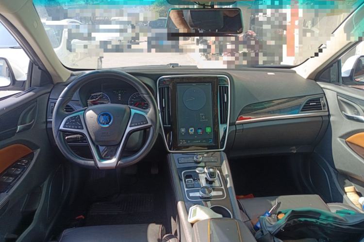 Used BYD Qin New Energy 2017 Qin 1.5T 100 Center Console