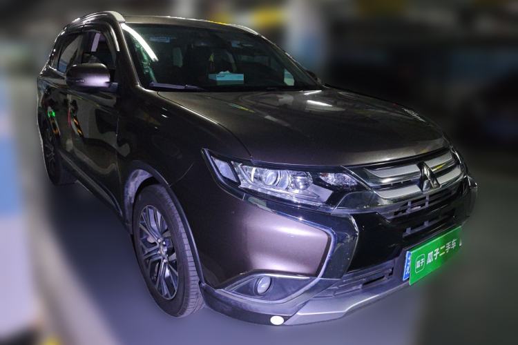 Used Mitsubishi Outlander 2018 2.0L Two-Wheel Drive Glory Edition 5 Seats
