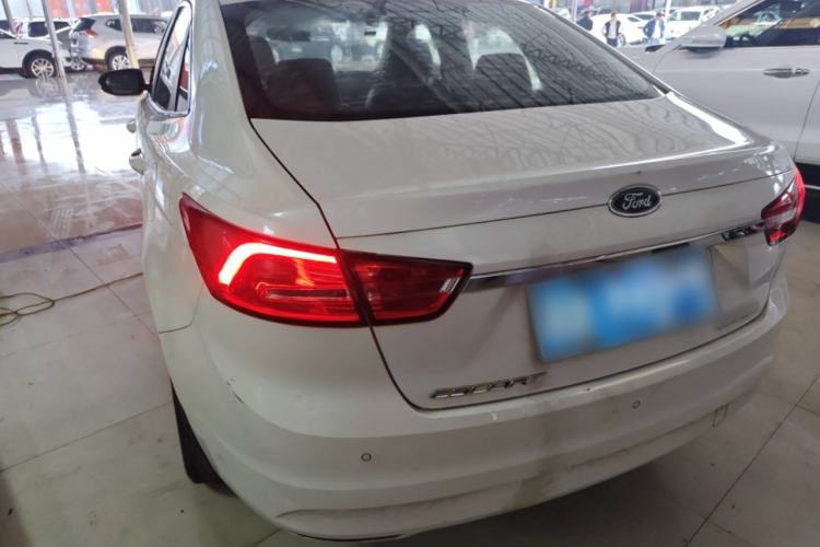 Used Ford Escort 2015 1.5L Automatic Fashion Model Rear Left 45 Deg