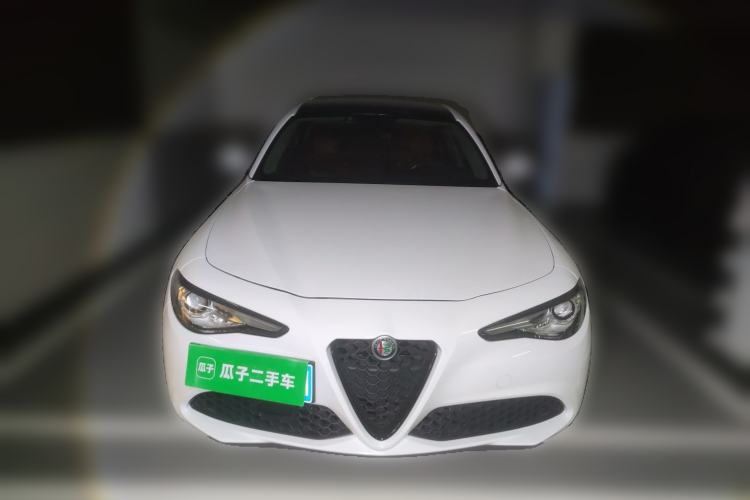 Used Alfa Romeo Giulia 2017 2.0T 200HP Luxury Edition Front