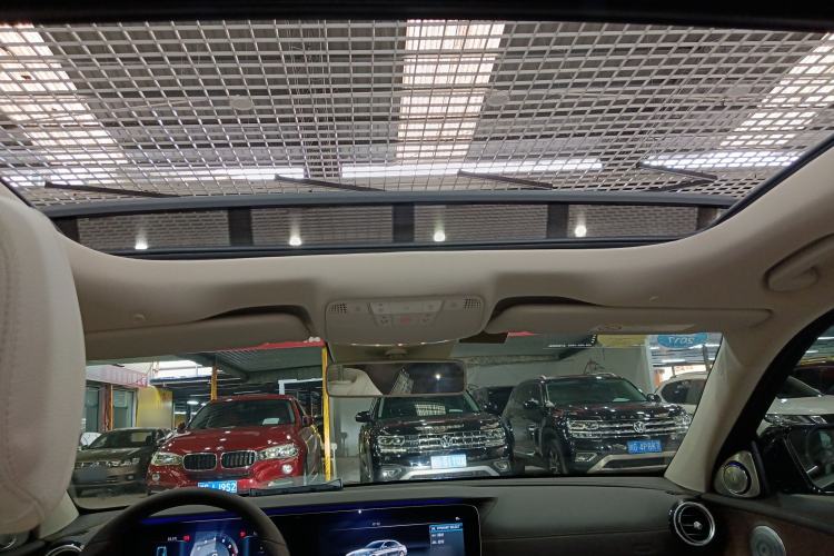 Used Mercedes-Benz E-Class 2016 E 200 L Headliner