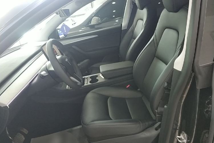 Used Tesla Model Y 2024 Rear-Wheel-Drive Version