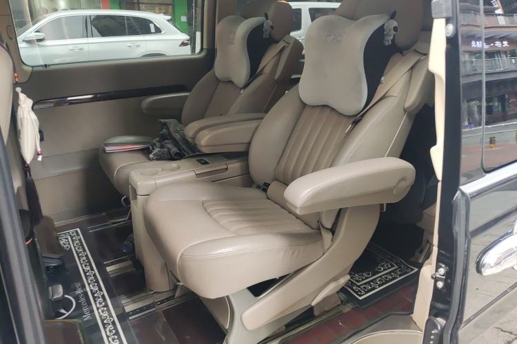 Used Mercedes-Benz Viano 2014 3.5L Premier Edition