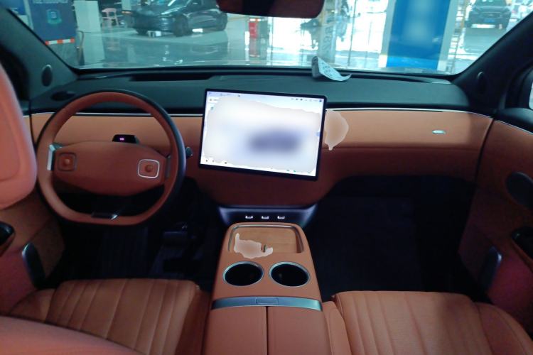 Used CHANGAN NEVO E07 2026 Model Pure Electric Four-Wheel Drive 90kWh Dacheng Edition Center Console