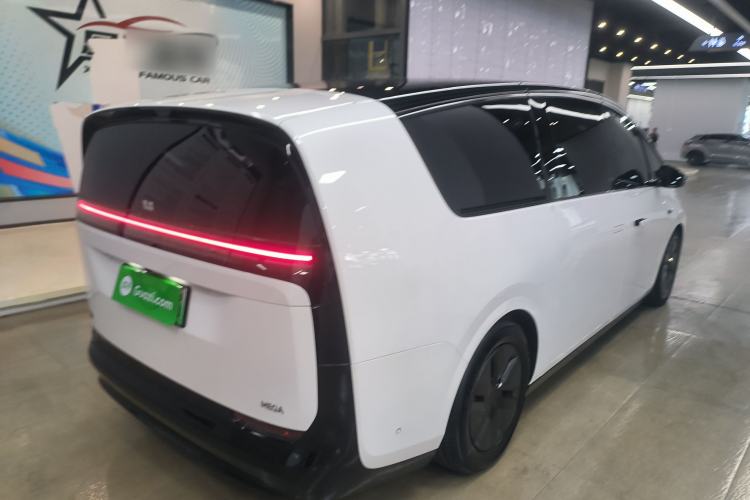 Used Li Auto MEGA 2024 Ultra Model