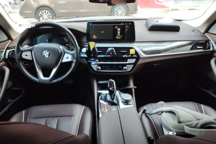 Used BMW 5 Series 2021 525Li Luxury Package Center Console