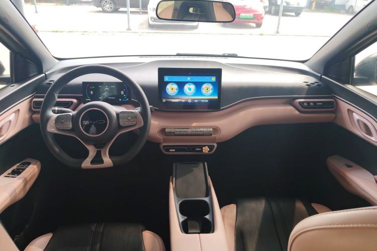 Used BYD Seagull 2024 Honor Edition 305km Dynamic Version Center Console