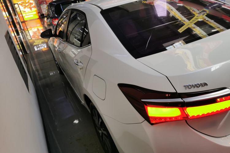 Used Toyota Corolla 2017 Revised Dual-Engine 1.8L E-CVT Elite Edition