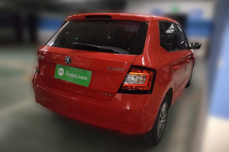 Used Skoda Fabia 2015 1.4L Automatic Front-Drive Model Rear Right 45 Deg