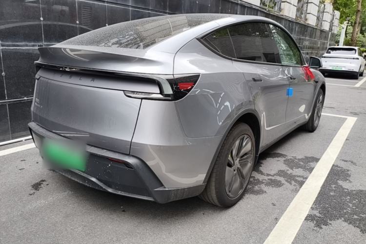 Used Tesla Model Y 2026 Rear-Drive Model
