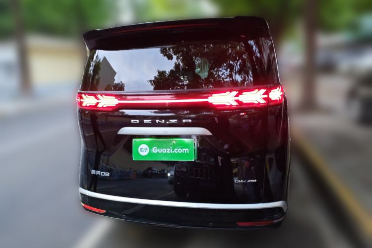 Used Denza D9 2022 DM-i 970 Four-Wheel Drive Prestige Model Rear