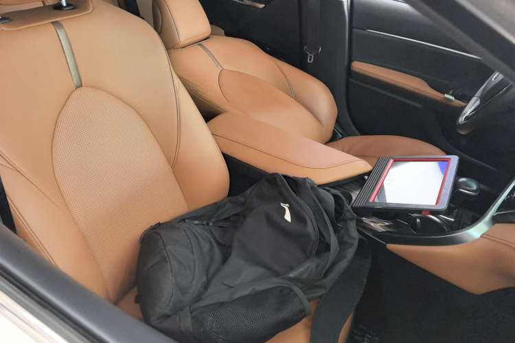 Used Toyota Camry 2019 Revised Version 2.0G Luxury Edition
