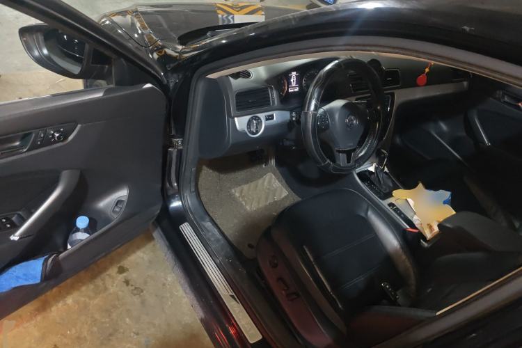 Used Volkswagen Passat 2015 1.8TSI DSG Prestige Edition Driver Seat