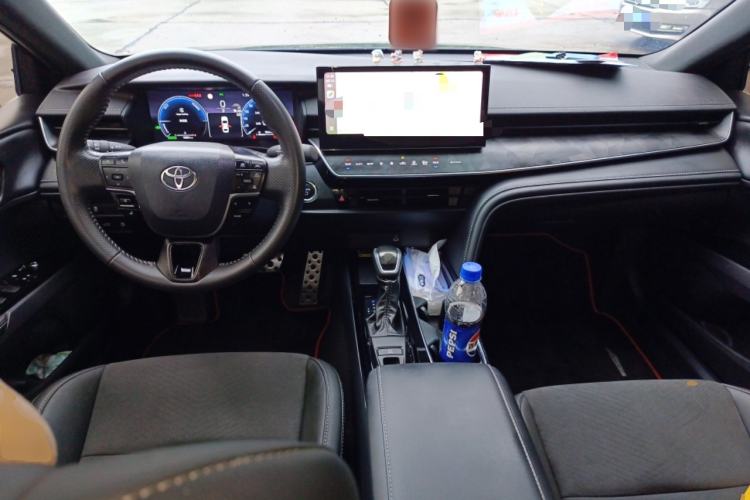 Used Toyota Camry 2024 Dual-Motor 2.0HS Sport Edition Center Console