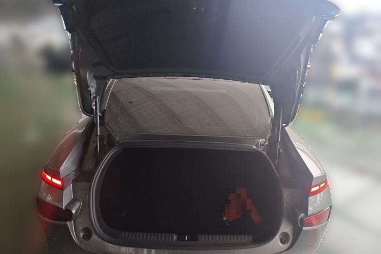 Used XPeng P7 2022 625E Trunk