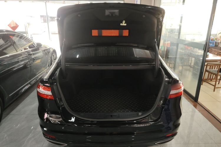 Used Ford Taurus 2019 EcoBoost 245 Premium Edition Trunk