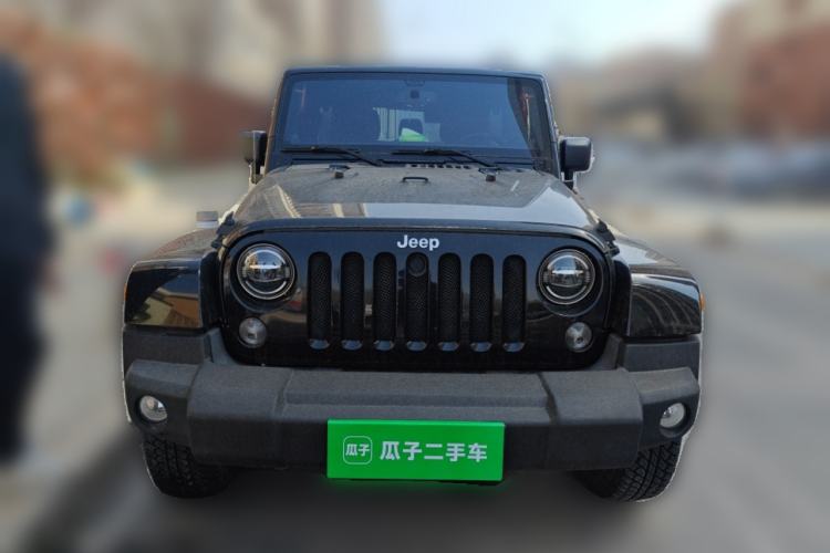 Used Jeep Wrangler 2014 3.0L Sahara Four-Door Edition Front