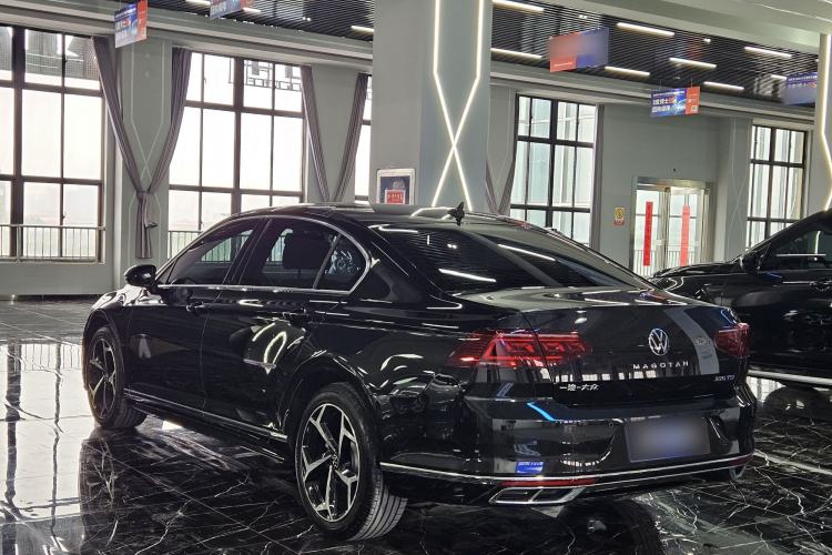 Used Volkswagen Magotan 2023 2 Million Units Limited Edition 330TSI DSG Leading Version Exterior 3