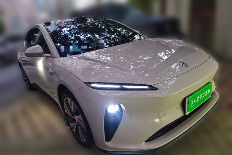 Used Nio ET5 2024 75 kWh Front Right 45 Deg