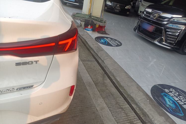 Used CHANGAN Eado 2023 Changan Edition PLUS Blue Whale NE 1.4T GDI DCT Prestige Version Exterior 1