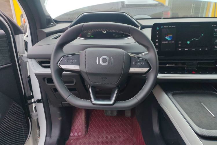 Used CHANGAN NEVO Q05 2025 Truly Delicious Version 125cc Beyond-Excellent Type Steering Wheel