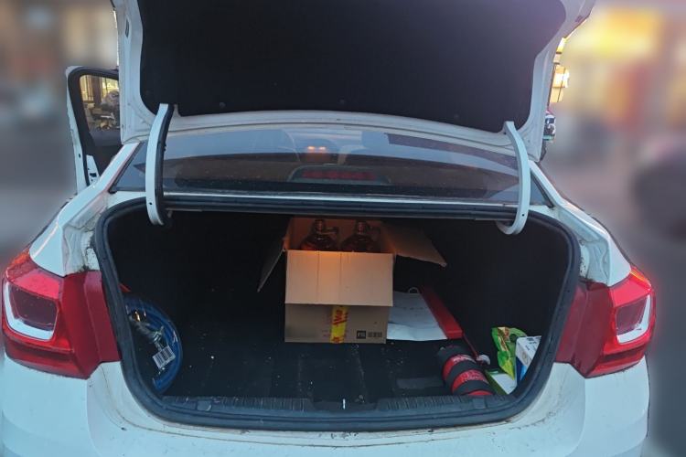 Used Chevrolet Cruze 2015 1.5L Classic SL MT Trunk