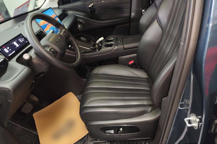 Used AION V 2024 Aion Tyrannosaurus 650 Smart Premium Edition