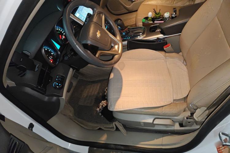 Used Chevrolet Malibu 2014 2.0L Automatic Comfort Edition Left Front Seat