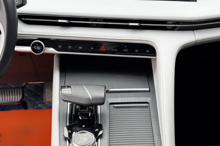 Used CHANGAN CS75 PLUS 2023 3rd Generation 1.5T Automatic Pilot Model Audio And AC Panel