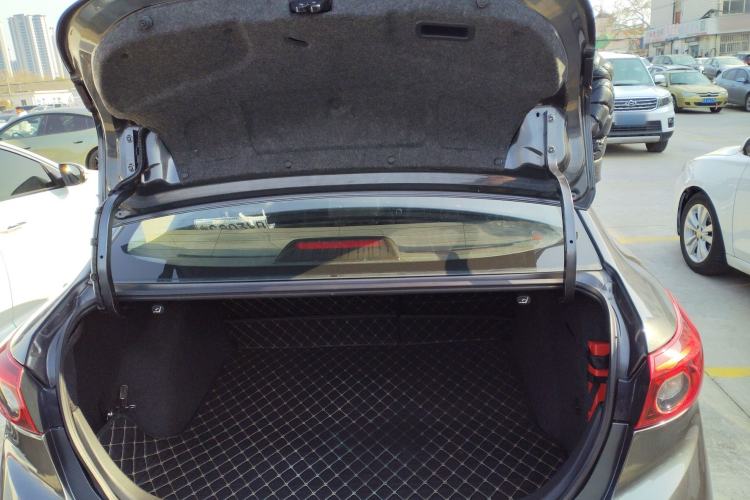 Used Mazda Mazda 3 Axela 2019 Cloud-Controlled Sedan 1.5L Automatic Luxury Model China VI Standard