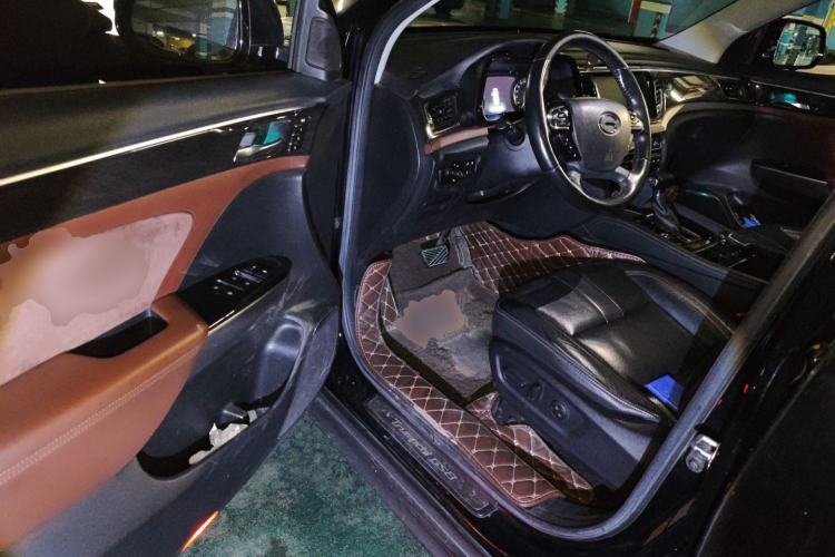 Used GAC Trumpchi GS8 2017 320T Two-Wheel Drive Luxury Smart Connectivity Version (7 Seats)
