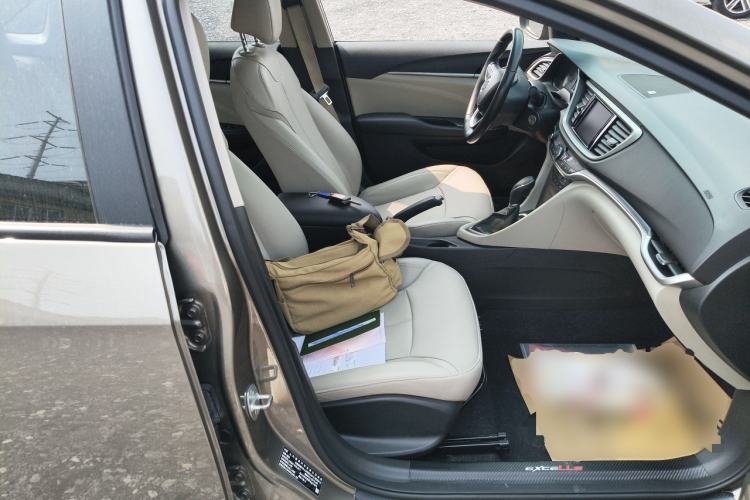 Used Buick GT 2019 15T Dual-Clutch Connected Elite Model China VI Right Front Seat