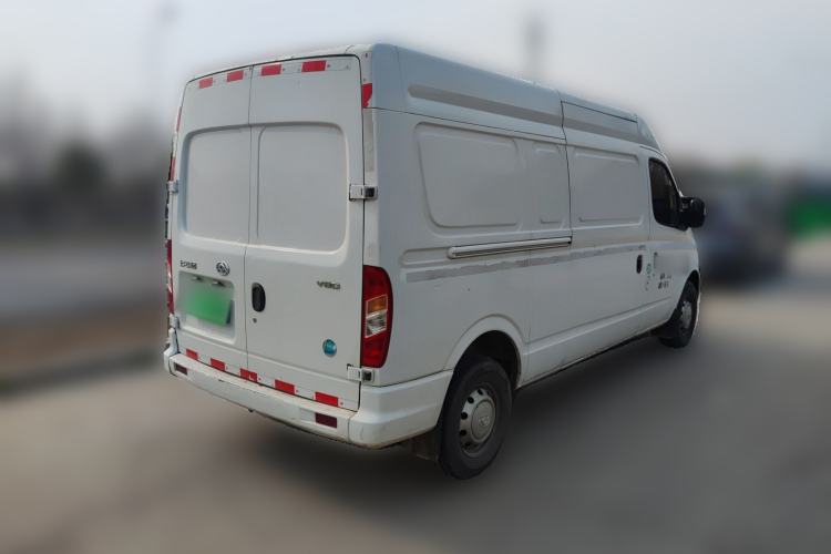 Used SAIC MAXUS Xintu V80 2021 2.0T Manual Classic City Delivery King Long Wheelbase Mid-Roof 3 Seats