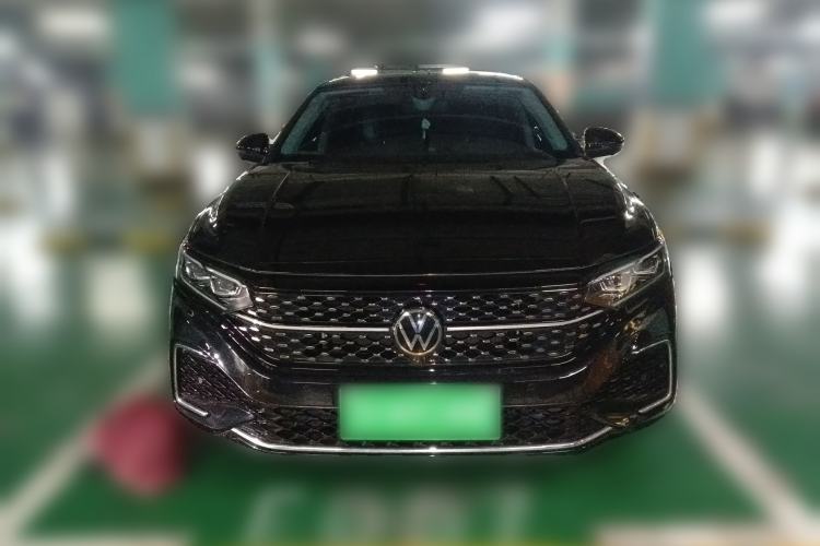 Used Volkswagen Passat 2024 380TSI Starry Luxury Edition
