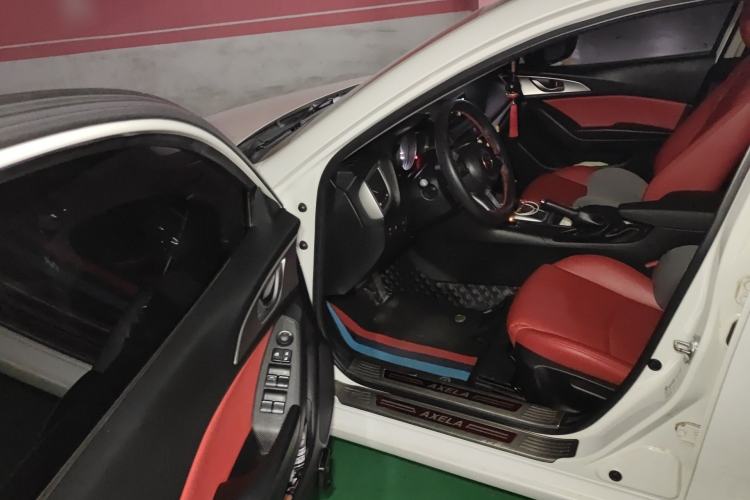 Used Mazda 3 Axela 2017 Sedan 1.5L Automatic Comfort Model Emission Standard China V
