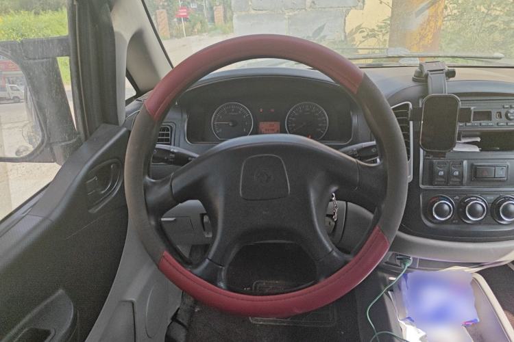 Used FORTHING Lingzhi 2016 V3 1.5L 5-Seater Special Offer Model
