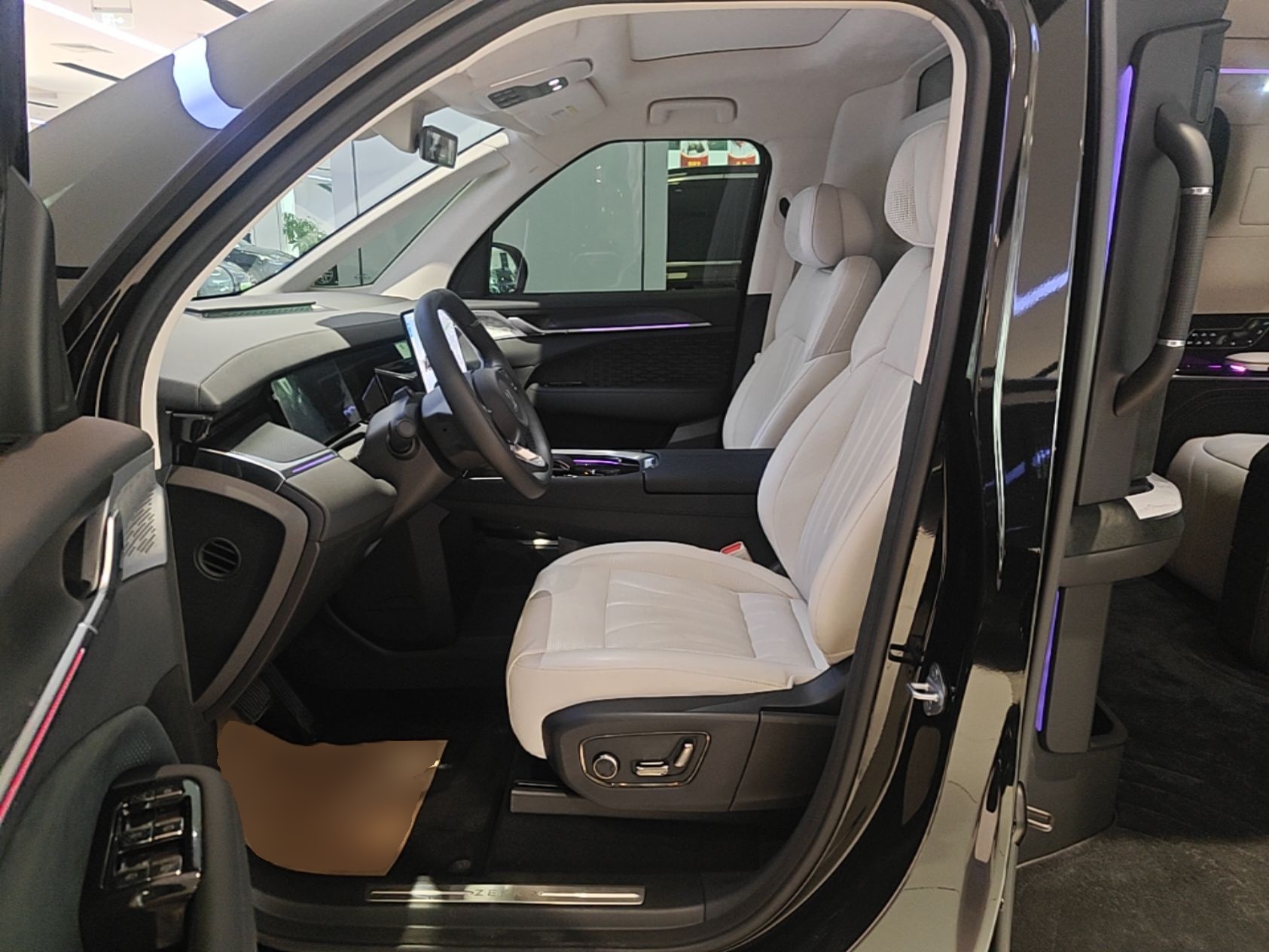 Zeekr 009 2024 GAC Trumpchi — снимка 17