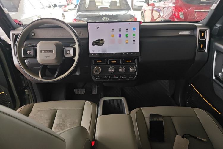 Used iCAR V23 2025 401 Two-Wheel Drive Intelligent Driving Version Center Console