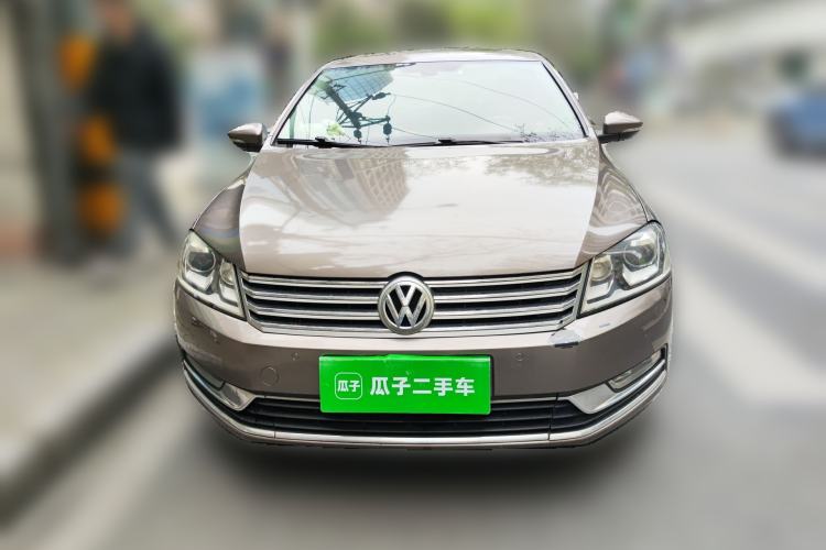 Used Volkswagen Magotan 2012 Facelift 2.0 TSI Prestige Model
