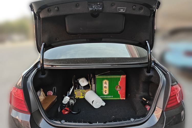 Used BMW 5 Series 2017 528Li Leading Model