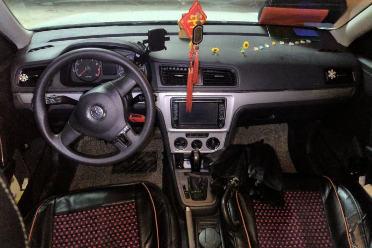 Used Volkswagen Lavida 2013 Revised Classic 1.6L Automatic Fashion Edition