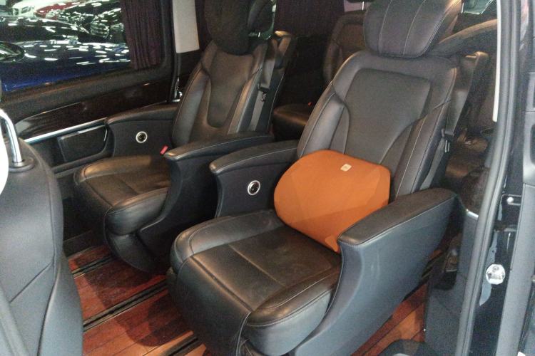 Used Mercedes-Benz V-Class 2018 V 260 L Prestige Extended Version China VI
